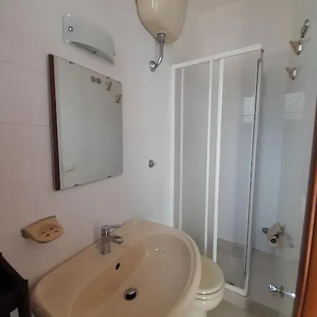 Apartment Casa Tellina, Ampia E Silenziosa Con Parcheggio E Dehor