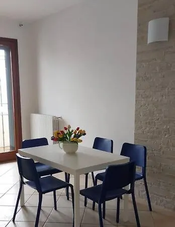 Casa Tellina, Ampia E Silenziosa Con Parcheggio E Dehor Apartment *
