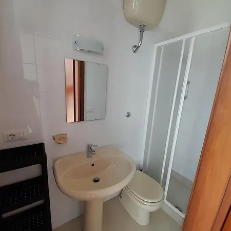 Apartman Casa Tellina, Ampia E Silenziosa Con Parcheggio E Dehor